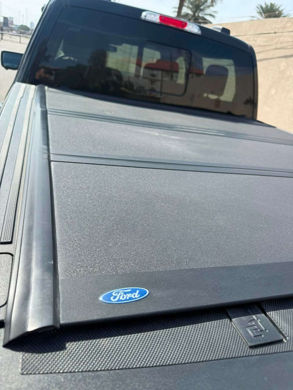 بسم الله ماشاء الله
Ford f150 hybrid 2024 
بدون صبغ فقط دعاميه
الممشى 11 الف ميل 
خمس كامرات 
رادارات 
جلد  
تشغيل عن بعد 
صور الحادث مرفقه 
الراغب بالشراء الاتصال رجاءا او المراسله 

‭***********‬
