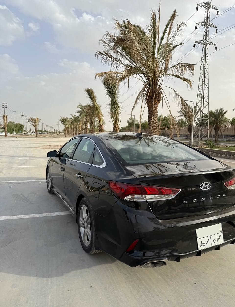 للبيع فقط بدون مراوس
سوناتا 2018 (سبورت)SPORT فول مواصفات 1/1
وارد امريكي
ماشية 112 mi
المواصفات:
ستيرن رياضي حرف D 
-شاشة 
-كامرة
-بصمة
-فتحة
-رادار خلفي
-رادار جانبي
-تحديد مسار 
-شفتات بالاستيرن
-فول تحكم ستيرن
-دبل كزوز(سبورت)
محرك 2400 GDI🚀 ، كفالة من الفتح.
-كشنات جلد
-كشن السائق كهرباء
-تدفئه بالكشنات
-شاشه ديجتال
-اشاير بالمري 
 

السيارة فقط البنيد صبغ ، صور امريكا بالمنشور 
رقم السيارة اربيل الماني.
گير ومكينة مكفول من الفتح  ، تبريد فول.
مكان السيارة بغداد
السعر 128 وبي مجال.
للاستفسار:
***********
