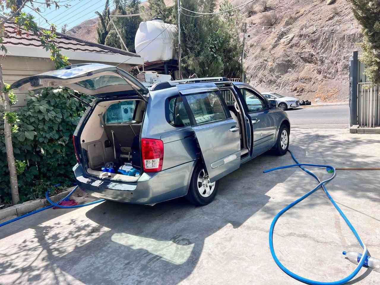 السلام عليكم
للبيع كيا سيدونا 2008 
مكينة 3800 صار 4 اشهر من شديتهة
تبريد كير محرك مكفولات
تخم تاير جديد
السيارة رقم ديالى دولي باسمي 
السيارة بيهة مكانات صبغ ابيع حزام
شادلهة منظومة غاز 80 لتر 
سعر السيارة 120 وبيهة مجال
مكان السيارة بعقوبة 
***********
