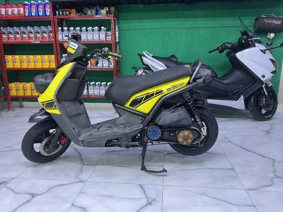 سلام عليكم سكنس جبلي للبيع مال رنبه مزوده بوشه رياضيه كلجات لون مميز ام عيون دراجه خير من الله كهربيات كلها شغله قبق هندر وذيل شايلهن للجماليه السعر1350 وبيها مجال مكاني الدوره شارع الملعيمن استفسار اتصل ***********
