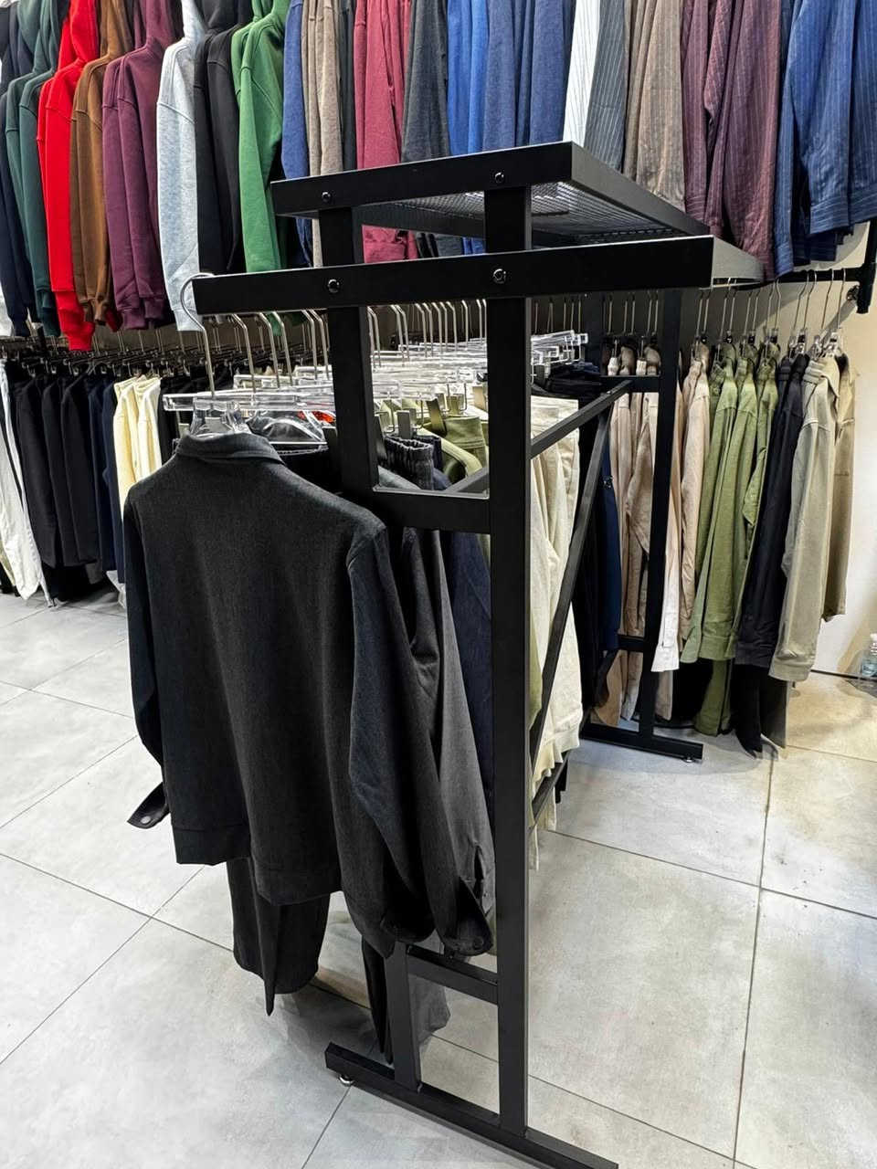 سلام عليكم
استاند سراوين استعمال قليل جداً للبيع 
السعر ٨٥ الف 
للاستفسار الاتصال ع الرقم 
***********
