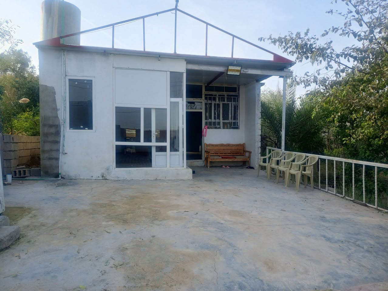 ✅بـــاخ بۆ فڕۆشـــتن 

🏡باخێکی جـوان و کامــل بەنــرخێکی زۆر مناســب 

✅ڕووبــــــەری 1000مــــــەترە 

✅نــاونیشان:صالح ئاغا لای مەروورەکان دێیتە ناوەوە

🛣️نزیــکە لەجادەوە شوێنێکی وپارێزراودڵگــیر و  ئاوەدانــە

🦜🐓🐔 جێگای مەریشکی تیایە 

🗝 سیاجی بلۆکە 
سعری گونجاوە
***********

🌲🌳🌴داری سێبەر و دیمــەن و بەرھــەمداری تێــدایە

🚰⛲️ئاوی جۆگەی  بــەخۆی ھــەیە ئاوی لێ نابڕێ

🔌💡کــارەبــای تایــبەت بەخۆی ھــەیە
مۆلیدەی لێ نزیکە 
مکتەب مزگەوت دووکان لێی نزیکە 

🏠خــانویەکی  تێدایــە   متبــەق و ھۆڵ و مێوان و مــاڵێکی کامــلە

📞📞📞بۆ زانینی نرخی پــەیوەندیمان پێــوە بکــەن⬇️
نــووسینگەی صالح ئاغا محمد  ***********

تکایە بێ پرس ھیچ نوسینگەیەک پۆستی نەکا تایبەتە بە نوسینگەی صالح ئاغا محمد  لەگەڵ ڕێزدا🙏🤝
***********  واستئاپ ڤایبەر تلیگەرام .
