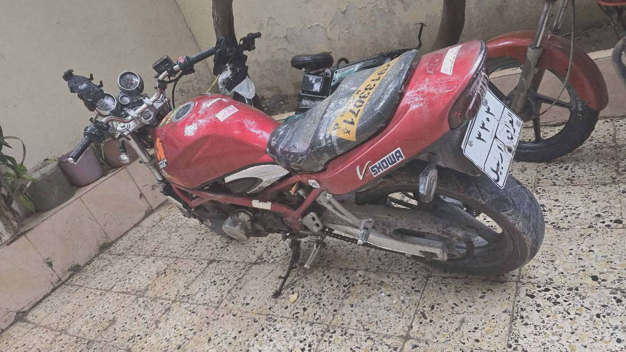 سلام عليكم مطور بانده ربع للبيع مكينه مامفتوح بي صوط فيلس سرعتو 180 
نكره سلف السعر 750وبي مجال اتصل وتدلل *********** العنون الايمن حي العامل @الكل
