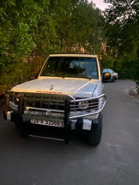ميتسوبيشي باجيرو • باجيرو 1990 • سيارة دفع رباعي • 6 سلندر • محرك 3000...