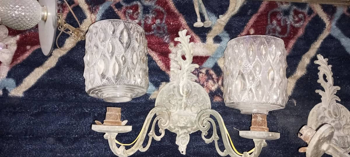 السلام عليكم من رجصه مدير المجموعه عندي غراض ابيع شلجه واحده الكل بدون حساب اكثر من 120قطعه شوفو الصور وحسبوهن زين وحي الله الشراي العنوان ناصريه مدينة الصدر *********** السعر من الاخير 750الف وبلاش موسعرهن
