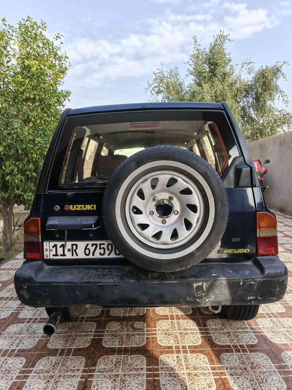 السلام عليكم سيارة سازوكي للبيع موديل 94 السيارة بلادية كير محرك صدر أمامي خلفي كلة جديد تخم تاير جديد شاشة كامرة شغالة سنتر لوك شغال دواخل نضيفة العنوان واسط للاستفسار ***********
