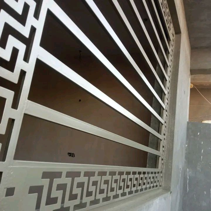 عليكم صباغ داخلي خارجي شبابيك واجهيات عوازل اسطح مانع رطوبه بابل 
***********
