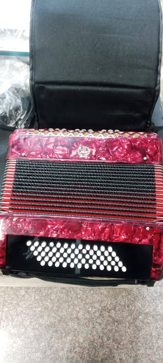 سي ساوند _جهاز اكورديون احترافي جديد كامل ملحقات 
السعر 250وقابل للتفاوض 
التواصل ع الارقام او ع الخاص 
***********
***********
