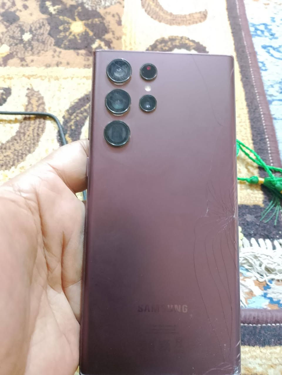 كلكسي S22
طاح وصار فطر بالظهر وينراده شاشه سعره 225 واتساب ***********
