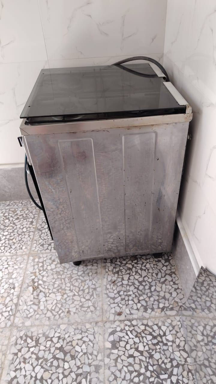طباخ للبيع نضيف وعلى لفحص سعره 150 مكاني كوفه حي ميسان لاستفسار  ***********
