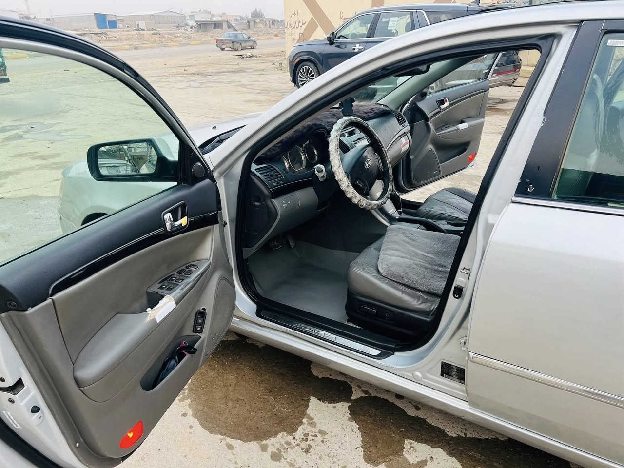 السلام عليكم ورحمة الله وبركاته سوناتا للبيع ٦ سلندر فول مواصاف لمتد تدفئه تبريد بلكشن كشنات جلد كشن كهرباء فتحه سقف لايت زنون عالي ناصي ترايك من البصره الزاخو محرك شرط وگير شرط لا تنقيص ولا تبخير تبريد تدفئه شرط  مكان السياره ناصريه سعر السياره ١١٦ اخوان والسوك كلشي بيه والتوفيق لجميع
***********
