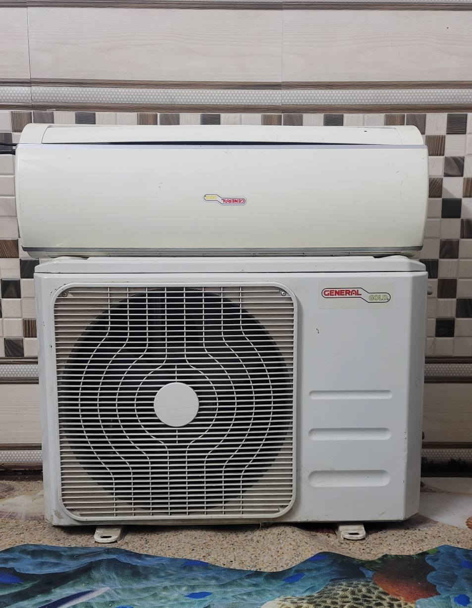 السلام عليكم 
للبيع سبالت مستعمل نظيف شغال نقص غاز 
سبلت جنرال ١ طن ١٥٠ الف
سبلت الحافظ ١ طن ١٥٠ الف 
بغداد الغزالية 
للتواصل واتساب ***********
