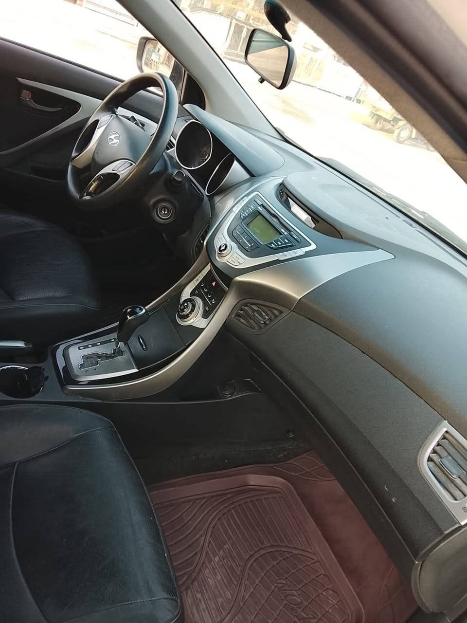 أفانتي متوم 2013 سلفري كصه جنطة جاهزة من كل النواحي فلول عدا الفتحة ب50 وبيها مجال قليل للاستفسار الاتصال ع الرقم ***********
