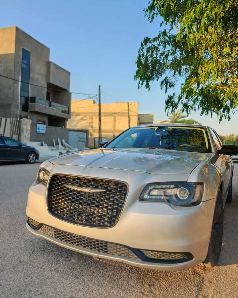 أوباما مديل 2023 فئة300تيورنگ  بجم كبس تو ویل ماشيه فقط 10 آلاف كيلومتر ضربتها باب أمامي يمين مبدل الصورة بالاخير حرة جاهزة للتحويل فحص مؤقت 
سعرها 293
رقم التواصل: ***********
