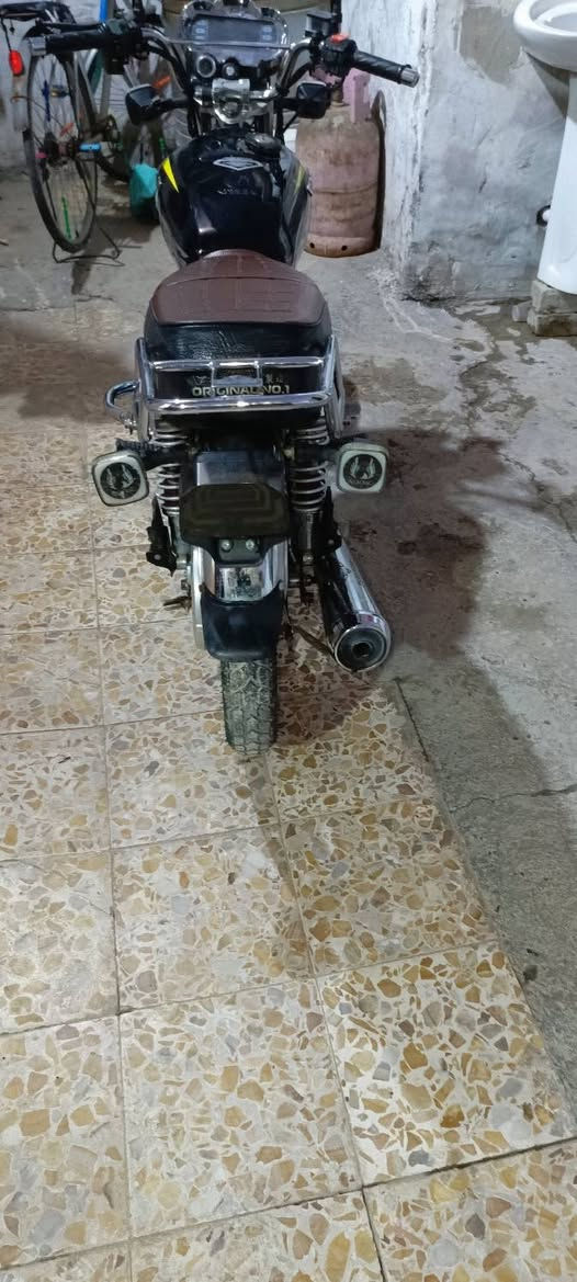 السلام عليكم دراجه سونك 5 كير  للبيع موديل 2024 الدراجه مكفولة كهربائية شغاله الدراجه استخدام شخصي ماشيه7 الاف نقصه بس شاشه  لن محتركه السعر 700 وبيه مجال موجود على الخاص


**إذا كنت صاحب هذا الإعلان وتريد حذفه لأي سبب، رجاءا أرسل رسالة إلى الدعم الفني**