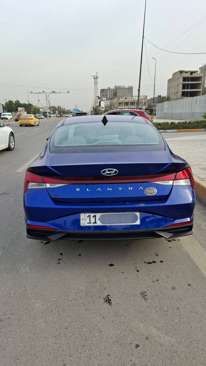 هونداي النترا 2022  محرك 2000 دوش
الكير مبدل AT المرغوب
ماشيه 40 M 
رقم بغداد 
***********
