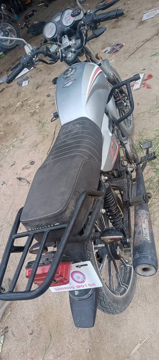 السلام عليكم دراجة للبيع مكاني بابل موديل ٢٥     اذا اكو مراوس ايراني     ***********
