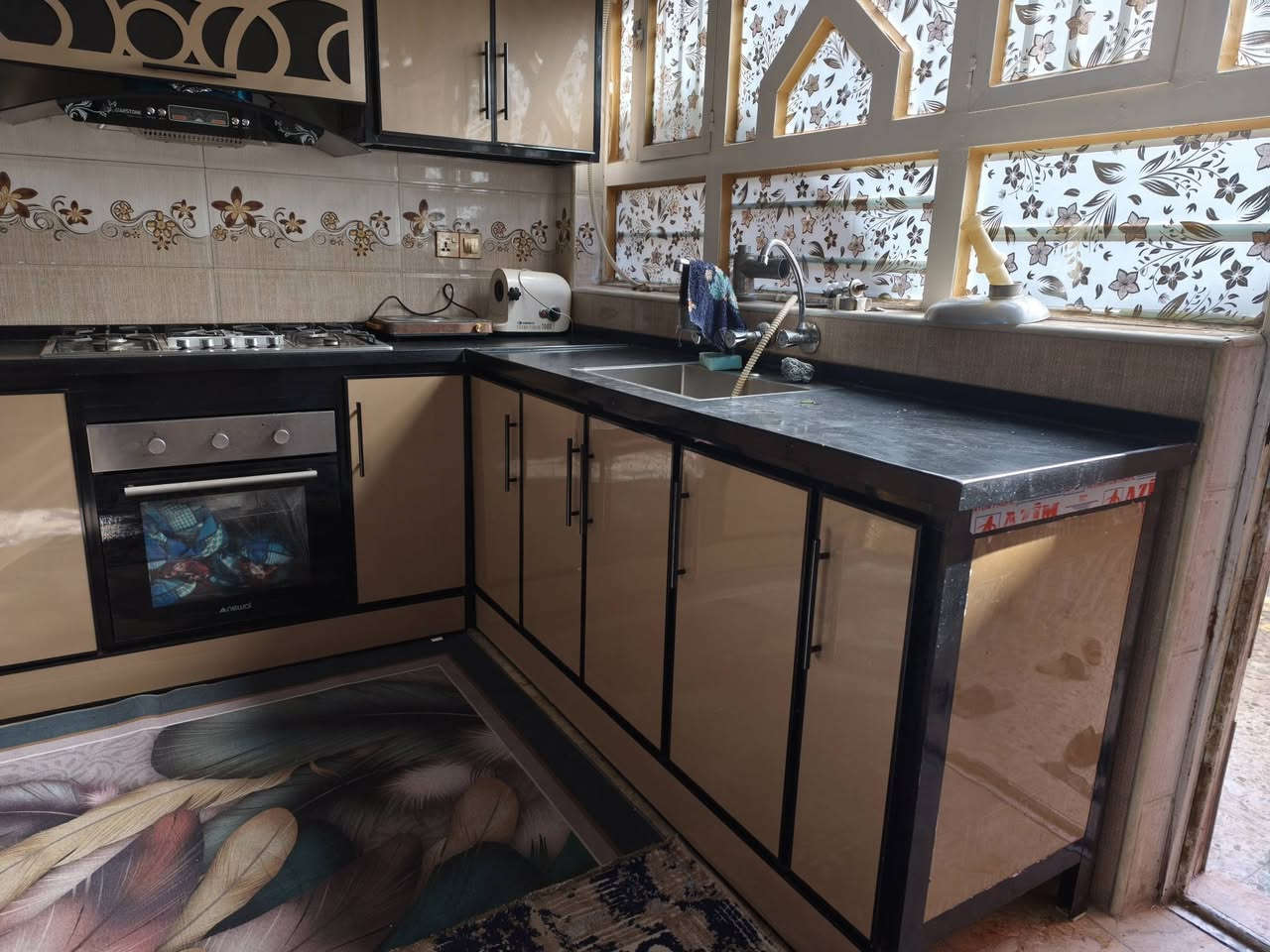 السلام عليكم
للبيع  
نضيف جدا 
الإتصال ع رقم ***********
بغداد الغزاليه
