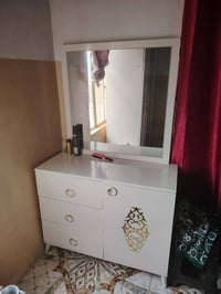 غرفة نوم • ٦ قطع • للبيع