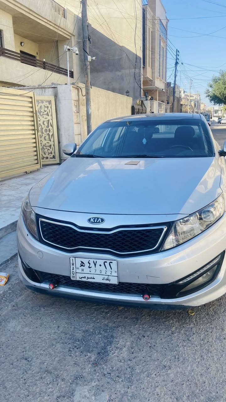 السلام عليكم للبيع كيا اوبتما 2012 خليجي السياره مكفوله من الصبغ فقط بارد بالجاملغ عكس السايق و كير محرك مكفول لا تنقيص و لا تبخير السياره فول مواصفات بصمه و بصمه ابواب و تبريد قطعتين بانوراما جلد السياره بحاله جيده 
معروضه ب 125 و بيها مجال العنوان بغداد / الاعلام 
الاتصال ***********
