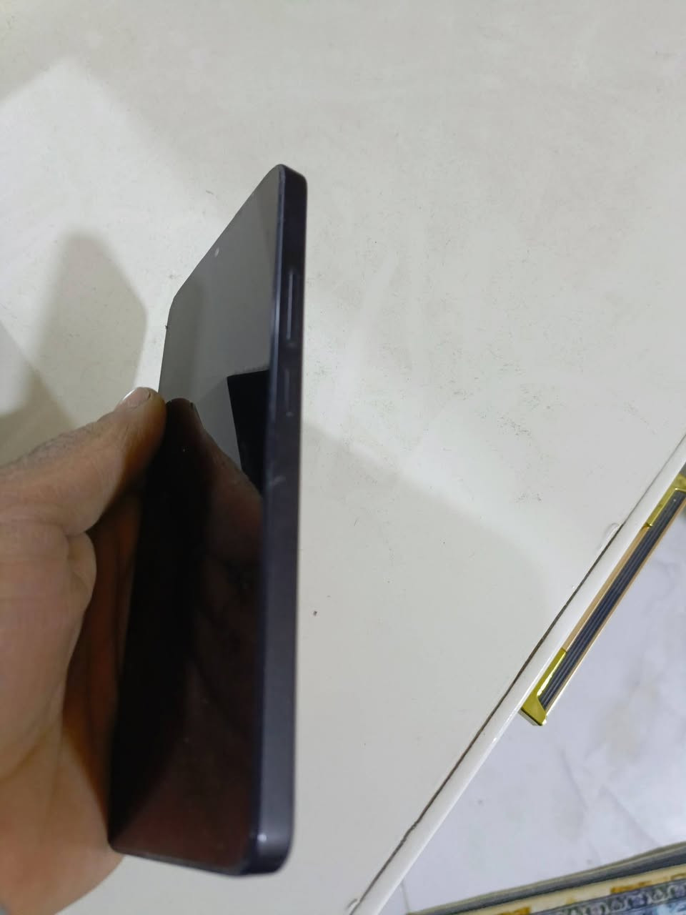 ريدمي نوت ١٣ ذاكرة ٢٥٦ رام ٨+٨  ملحقاته كارتون و شاحنة
سعره ١٢٠ 
عنواني حلة جمعية 
***********
