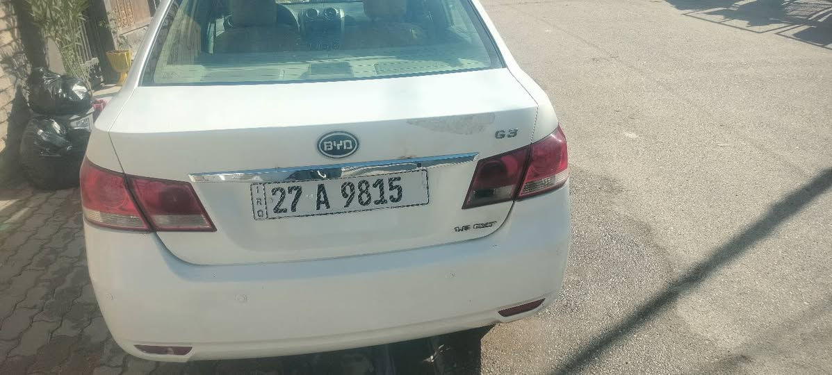 السلام عليكم بي وايدي جي ثري اوتوماتيك نضيفه تخم تاير مكينه 
جديده حداديه توني مسويه تبريد ثلج رقم انكليزي بسمي 
مكان السياره ناصرية سعر 47 وبيه مجال 
***********
