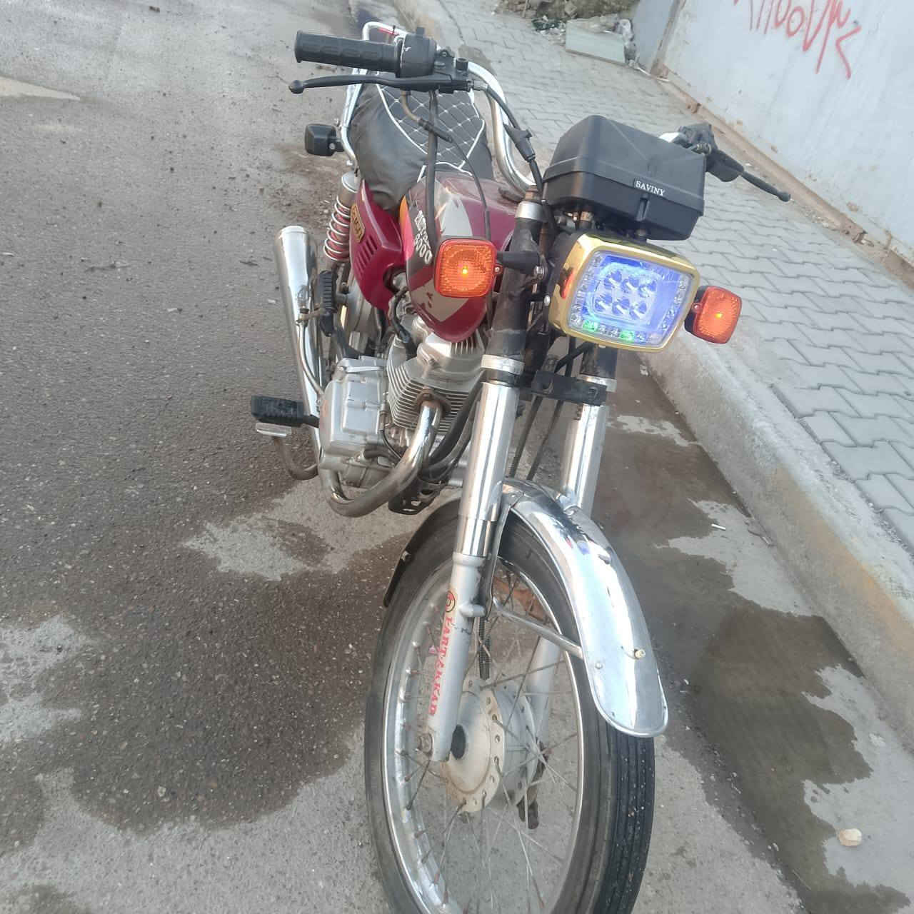 سيفان موديل 22 
مكينة نظيفة شلعه معدل 
كهربائيات كلها شغاله نكره سلف بكل وقت
بغداد الحسينيه ***********
375
