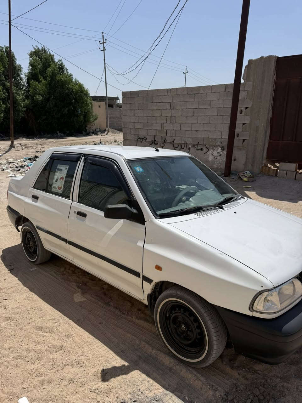 للله سلام عليكم سايبه موديل ٢٠١٥ محرك يبخر تبريد ثلج حداديه فول برانكيتات فول بعدهن بل جيس  كير رابع يفلت طخم توتير جديدمنضومه  زنون عالي وناصي أساير كله شغاله جام يصعد وينزل بسمي سعر ٣٤ وبيه مجال بصيط عنواني بصره زبير ***********

