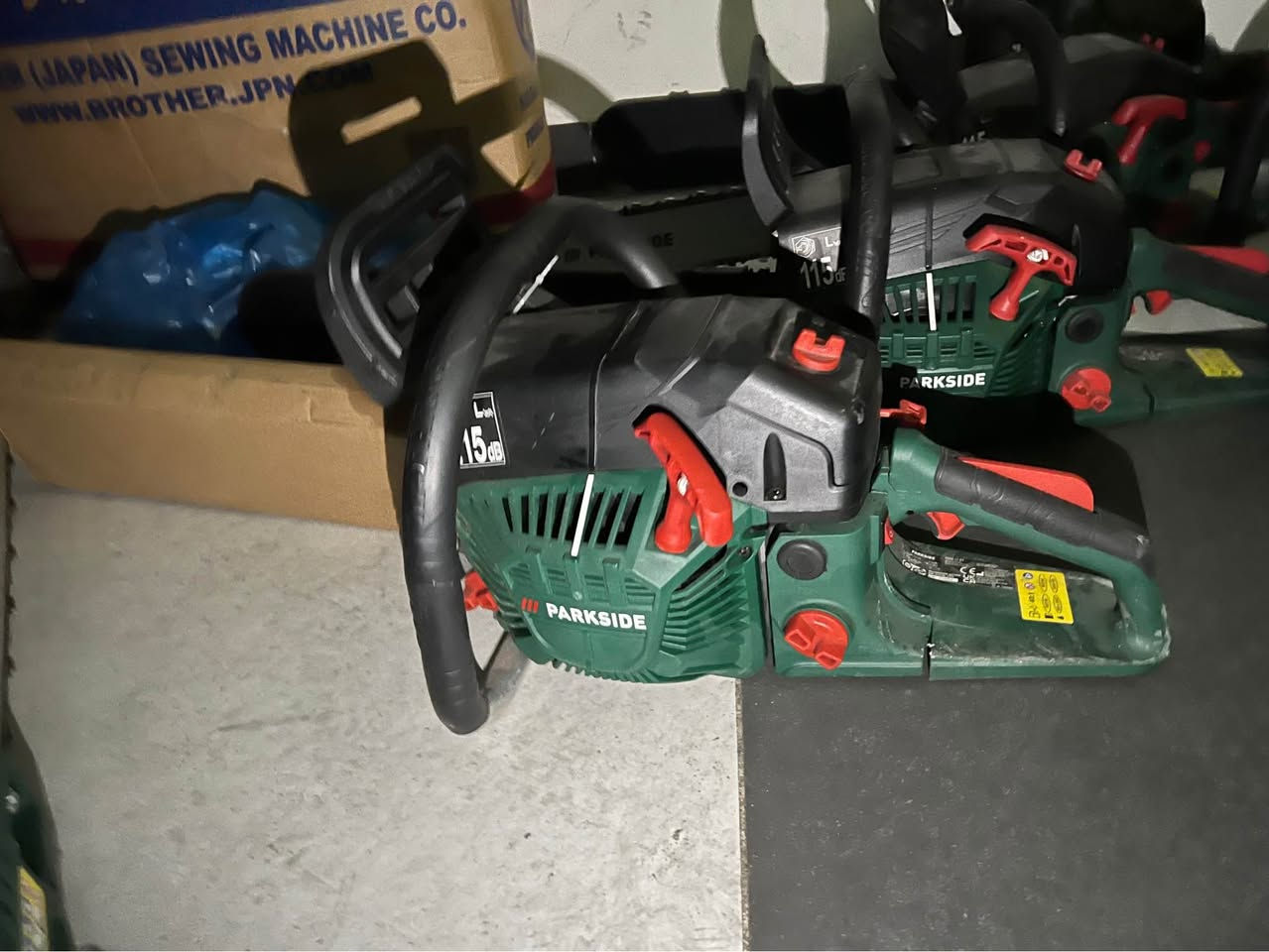 موشاری بەنزینو ڕۆن پاڕک سایدی ئەڵمانی بەشەرت کەمێک یشیان کردوە لە ئەڵمانیە بێکیشەنو زۆر خاوێنن موفرەدو چوملە بەردەستە Singapore


**إذا كنت صاحب هذا الإعلان وتريد حذفه لأي سبب، رجاءا أرسل رسالة إلى الدعم الفني**