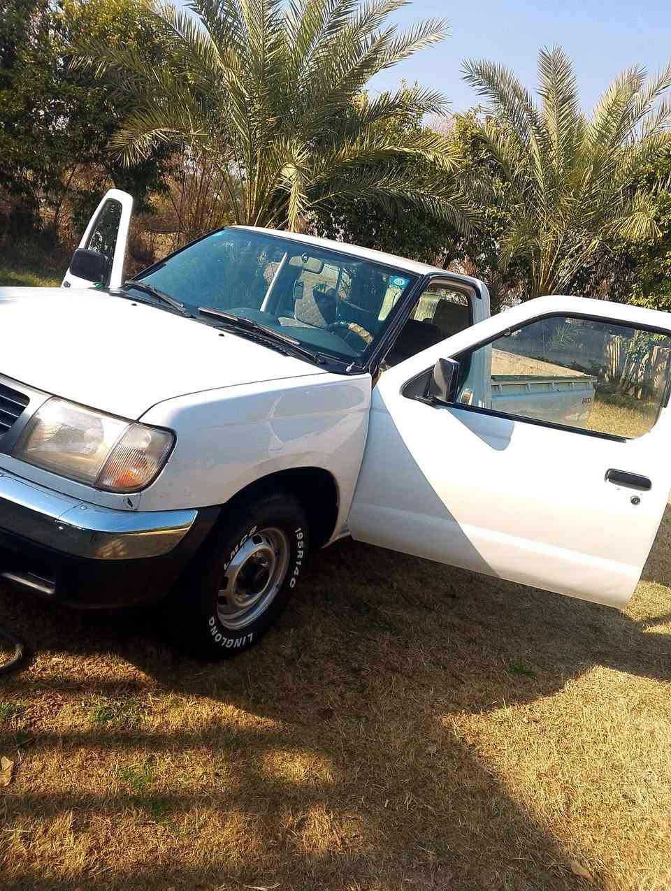 سلام عليكم نيسان 2002رقم بغداد
مكفوله حداديه محرك اكسن شاصي العنوان واسط الصويرة 
السعر 78
***********
