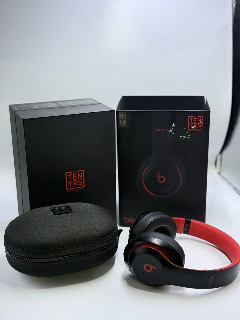 ٧٥ الف اول تم
Beats Studio3 Decade Collection Wireless Over-Ear Headphones - Defiant Black/Red


**إذا كنت صاحب هذا الإعلان وتريد حذفه لأي سبب، رجاءا أرسل رسالة إلى الدعم الفني**