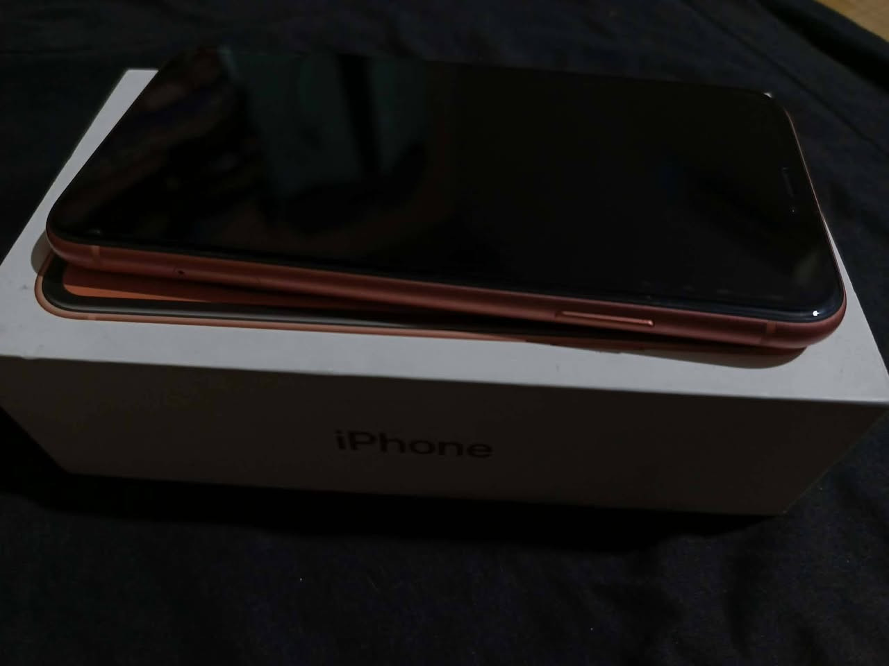 XR
ايفون اكس ار بلادي 
جدا نضيف ستعمال شخصي 
نموذج M
الذاكرة 128
نسبه البطارية ٧٧ بس تمام 
كاميرات راقية صوت ممتاز 
جهاز مامفتوح ومابيه  اي اشكال 
الملحقات فقط كارتون 
العنوان البصرة 
الرقم***********
