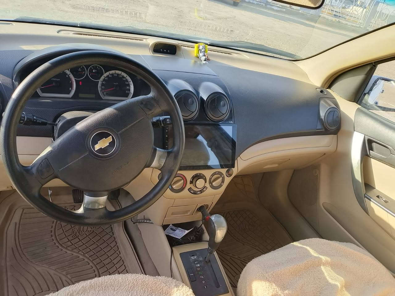 افيو مديل 2011 سنويه جديدة المكان القبله قرب مدرسه العمار مكينه كير مكفول   البدي شوف العين لن بيه بار من جه السايق والمدكر المامي بيه همين السعر 65 وبيه مجال للشراي وشرط مداور***********
