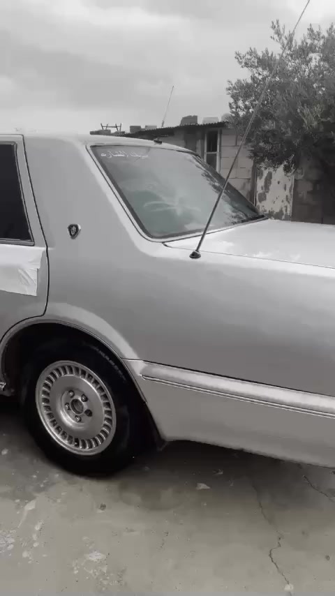 سڵاو  ئەم سدریکەمان هەیە بۆ فرۆشتن  مۆدێل 2001 ڕەنگی سلڤەر گێڕ و مەکینەی بە شەرت تەبرید لەسەر سویچ 
3 پارچەی بۆیاخە لێدراوێکی بچوکی هەیە
ڕەقەم سلێمانی 
غرامەی تیابو بۆو ئەگەڕێتەوە
ماڵی دۆستە زۆر جوان و بێکێشەیە
شوێن سلێمانی
ڕم *********** واتس ئەپی لەسەرە
