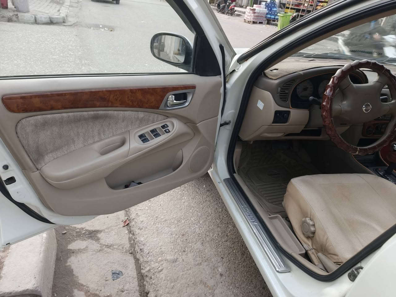 نيسان سني ياباني 6مكفوله سياره جديده للبيع تصال ***********
