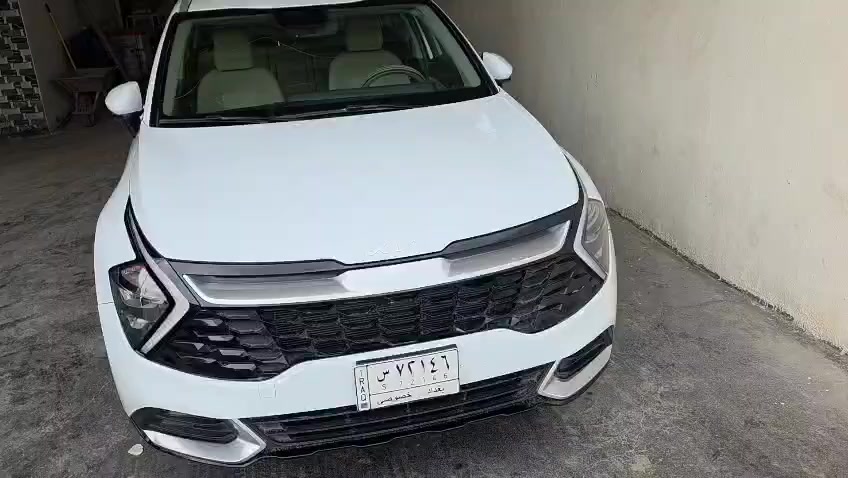 @سبورتج 2022 
فول مواصفات عدا البنوراما 
تشغيل عن بعد 
تحكمات ستيرن وكشنات كما موضح في الصور والفيديو 
مكلولة من الضربة والصبغ عدا الشغلات البسيطة المذكورة بالفيديو 
ماشية 53 الف وسعره 218 
وهذا رقمي ***********
