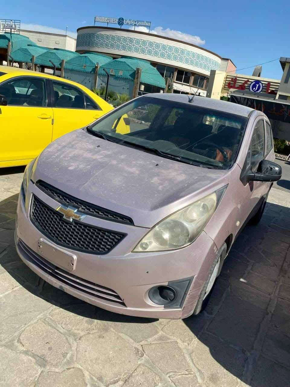 سياره للبيع شوفرليت سبارك فول كير عادي طخم جديد تبريد تايرات وباتري جداد السياره جاهزه ما ناقصها شي 
***********
*********** موصل, نينوى
