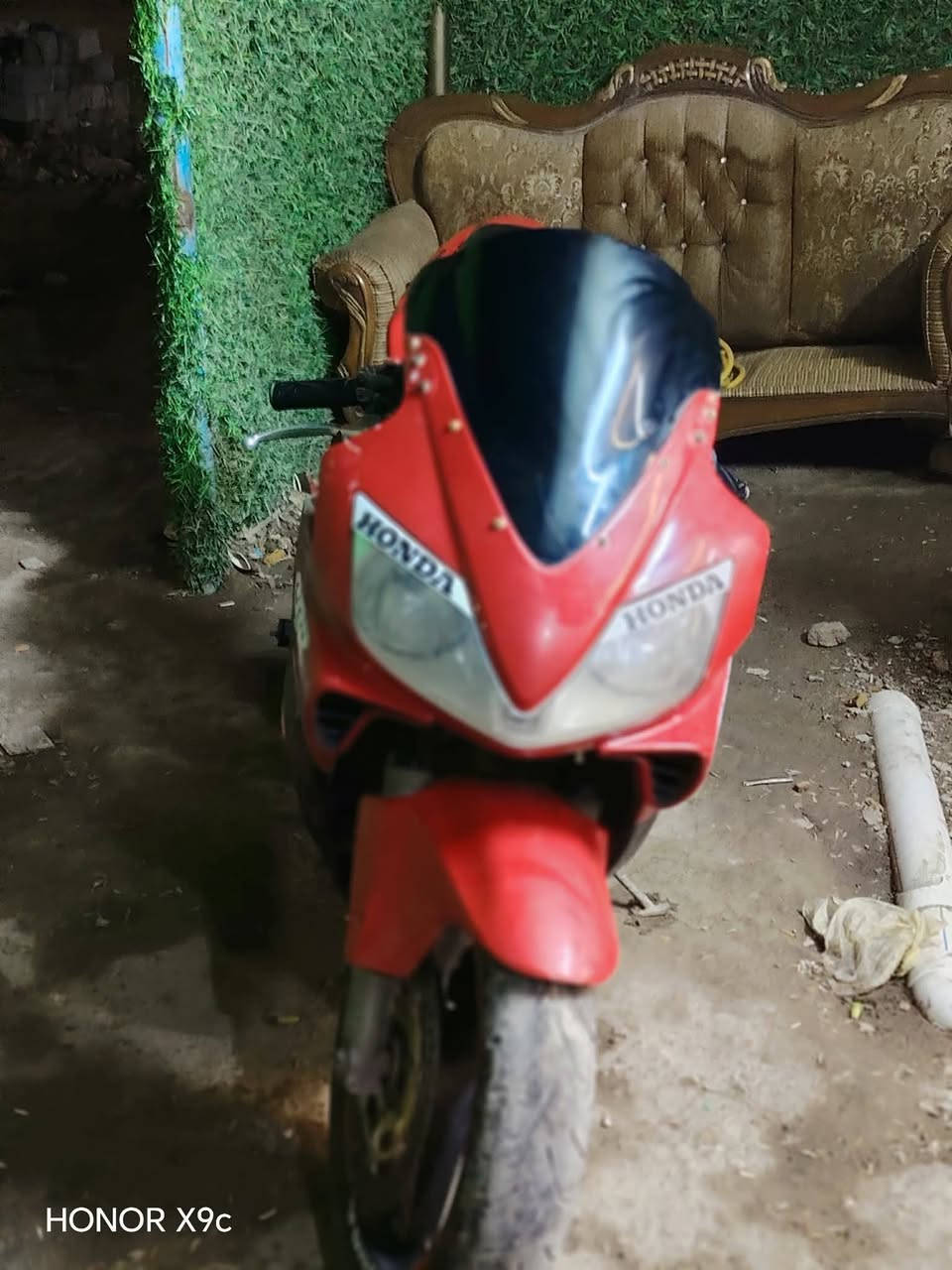 سلام عليكم شباب دراجه مكفوله موديل 2004 السعر 22 بيه مجال *********** تواصل واتساب وتصال
