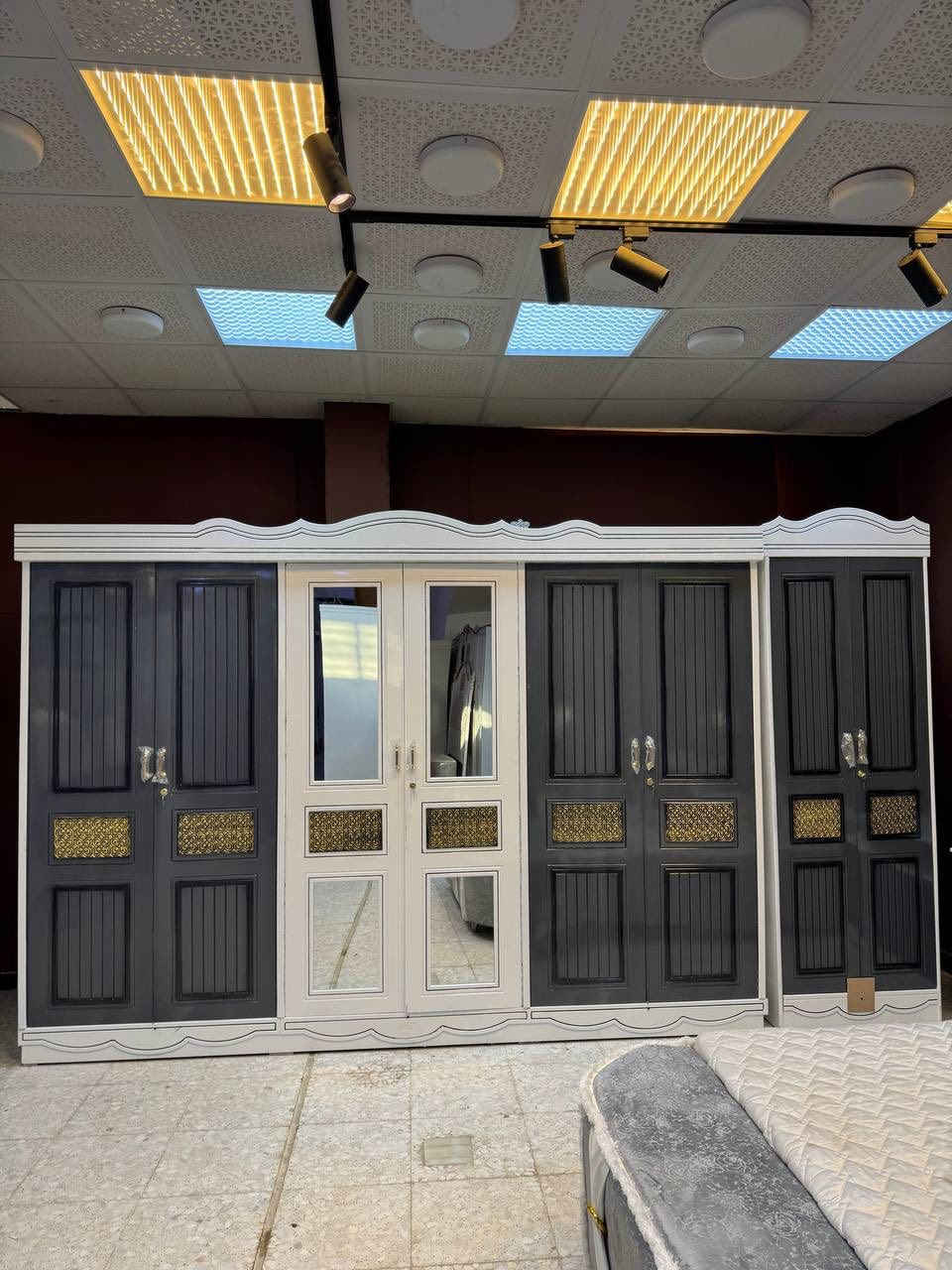 أهلاً وسهلاً 
متوفر جميع الاثاث منزلي  

غرف النوم التركي والصاج التركي والصاج عراقي 

ماعليك فقط اضغط ع رقم لتواصل معانا عبره 

الواتساب سيتم رد خلال دقايق

wa.me/9647725972961
