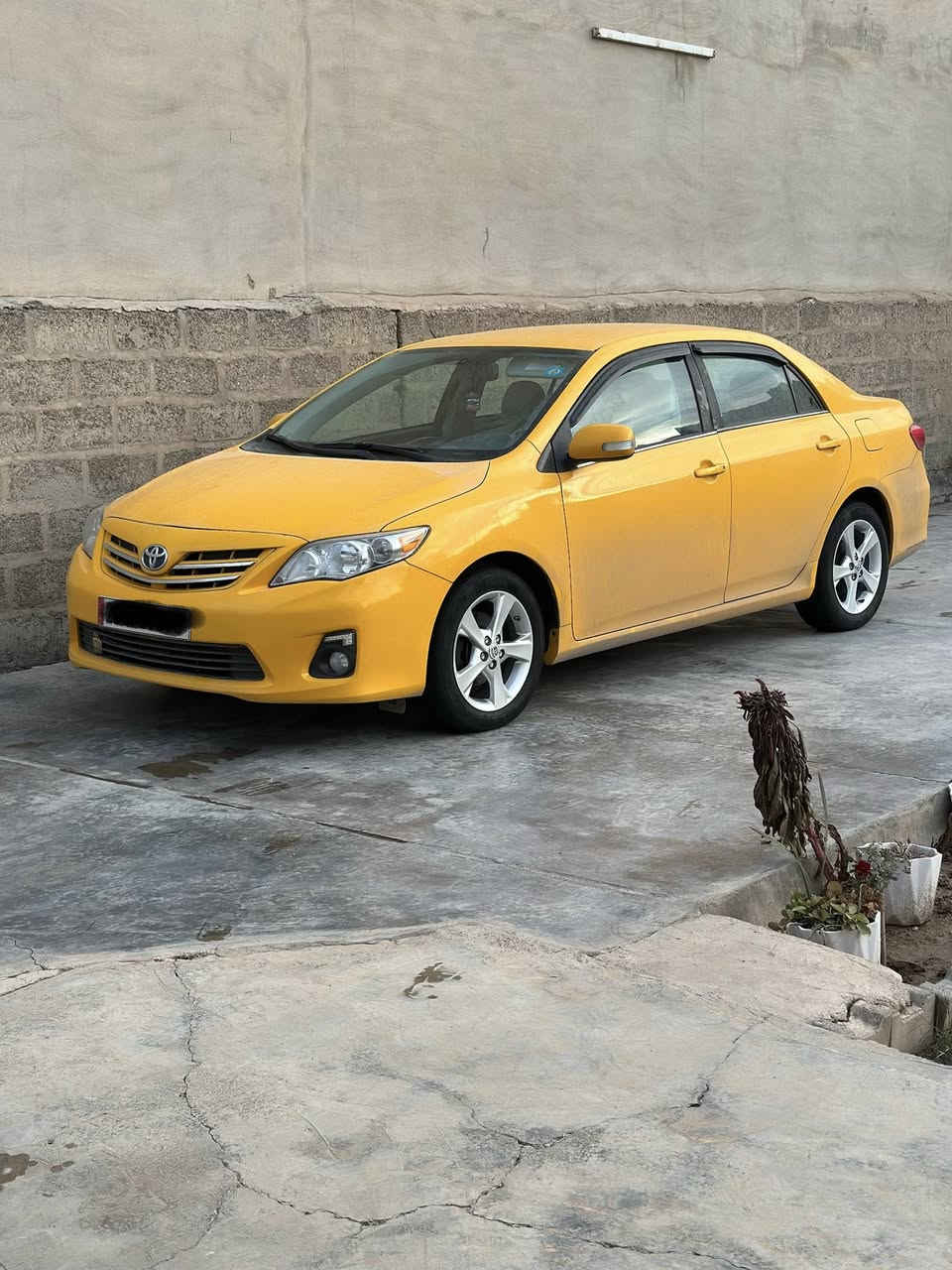 سلام عليكم كورلا 2013 للبيع
ضرر السياره جاملرخ طرف سكن مبدل بلادي بدون دواخل كير ومحرك شرط السياره دينار مصرف مابي 

تخم تاير جديد رقم جديد سنويه جديد شراي اتصل علا رقم الهاتف *********** رجاء إذا مو شراي لاتكسر بحلال الناس السوك كلشي موجود بي
