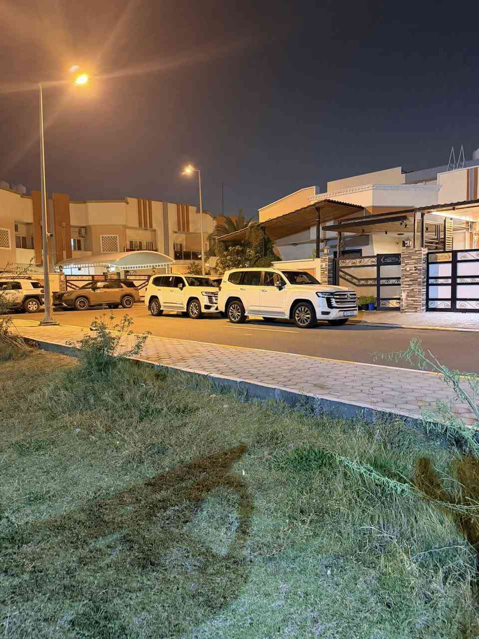 لاندكروز ٢٢
Vx twin turbo
فول واعلى مواصفات مكفولة وكالة ساز ماشية ٦٨
السيارة نظيفة جدا ومغلفة بي بي اف اوراكول بلكامل
سعر٦٧٥
تواصل شراي فقط فقط على الرقم واتساب
***********
