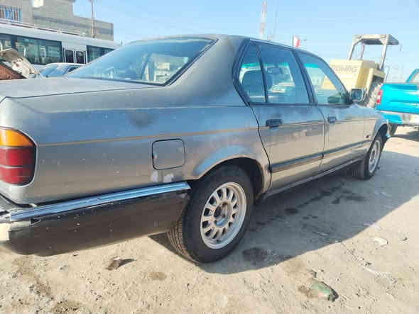 سلام عليكم بي ام دبليو 735 موديل ١٩٩٢ رقم بغداد انكليزي بسمي السيارة مال تعمير مكاني بغداد حي اور رقم الهاتف *********** السعر ٢٨ المحرك بي صرف قليل
