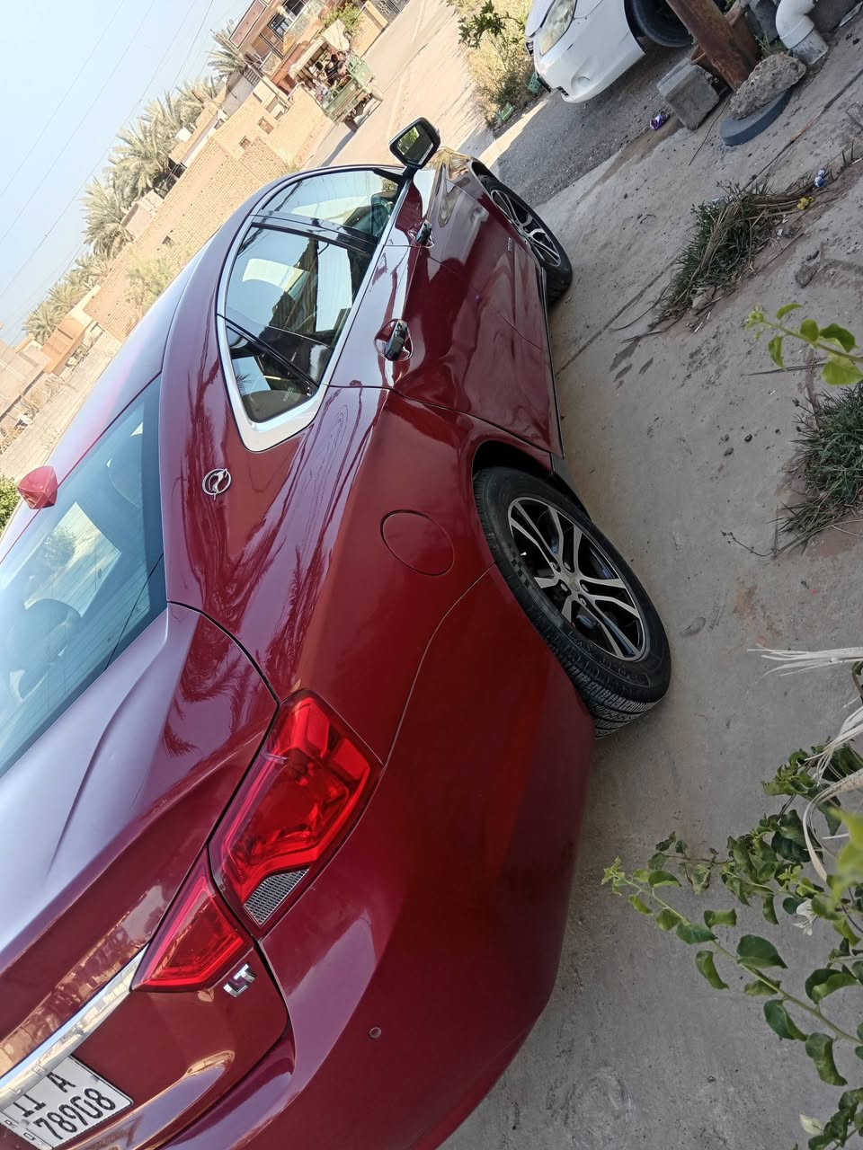 السلام وعليكم امبالا ٢٠١٤ فول مواصفات عده الفتحه محرك سته سلندر اكاديا بيها صبغ اقل الحزام ضررها جوه قبق البانزين والسياره جديده ما متعوبه وكامله للبيع السعر ١٠٥ وبيها مجال او مراوس بسياره اربعه سلندر ورقم المبايل *********** مكانها ديالى
