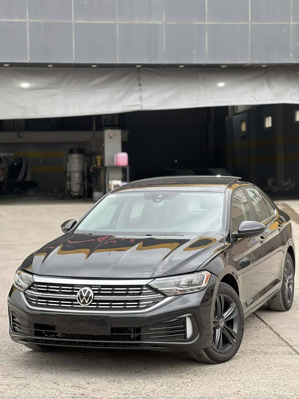 Jetta 2024 blacktop 
Jetta se blacktop 
دوو پارچه صبع 
١٢ مايل رۆیشتیە 
ایرباگ سیستەم بە شەرت 
١٥٥$ سحر بلاش 
***********
