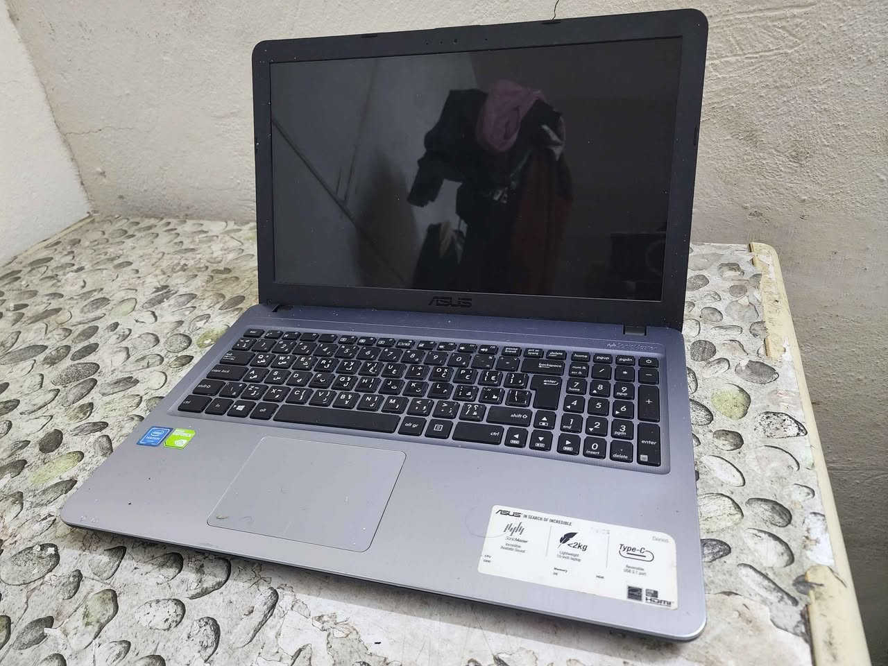 لابتوب ازوز 
معالج Pentium حديث N3700
رام 4 كيكا 
هارد 1 تيرا Hdd سلم سريع جدا 
كارت شاشة خارجي Nvidia geforce m810
1 كيكا 
شاشة حجم 15.6 انج 
بطارية ممتازة حدود ساعتين 
شاحنة حديثة 45 واط 
مداخل USB3 و Type c
السعر 125 الف قفل 
 توصيل متوفر بغداد, العراق


**إذا كنت صاحب هذا الإعلان وتريد حذفه لأي سبب، رجاءا أرسل رسالة إلى الدعم الفني**