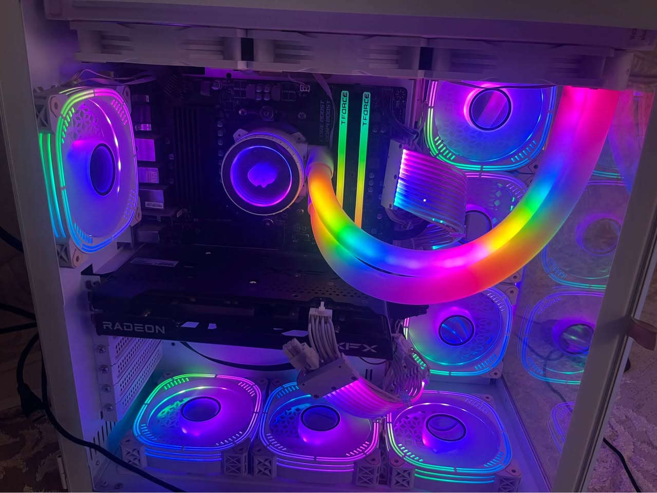 Pc gaming
Amd ryzen 5 5600x 
Ram 16gb 3600
M2 samosng 980pro 1tb
Rx 6600xt 8gb
Mother board wifi +blue MSI m550
Monitor lenovo legion 180hz 24inch FHD
Power supply 700 +80 bronze 
Case 7 fan FULL RGB sound change Color  + deep coller rgb زاخو, دهوك


**إذا كنت صاحب هذا الإعلان وتريد حذفه لأي سبب، رجاءا أرسل رسالة إلى الدعم الفني**