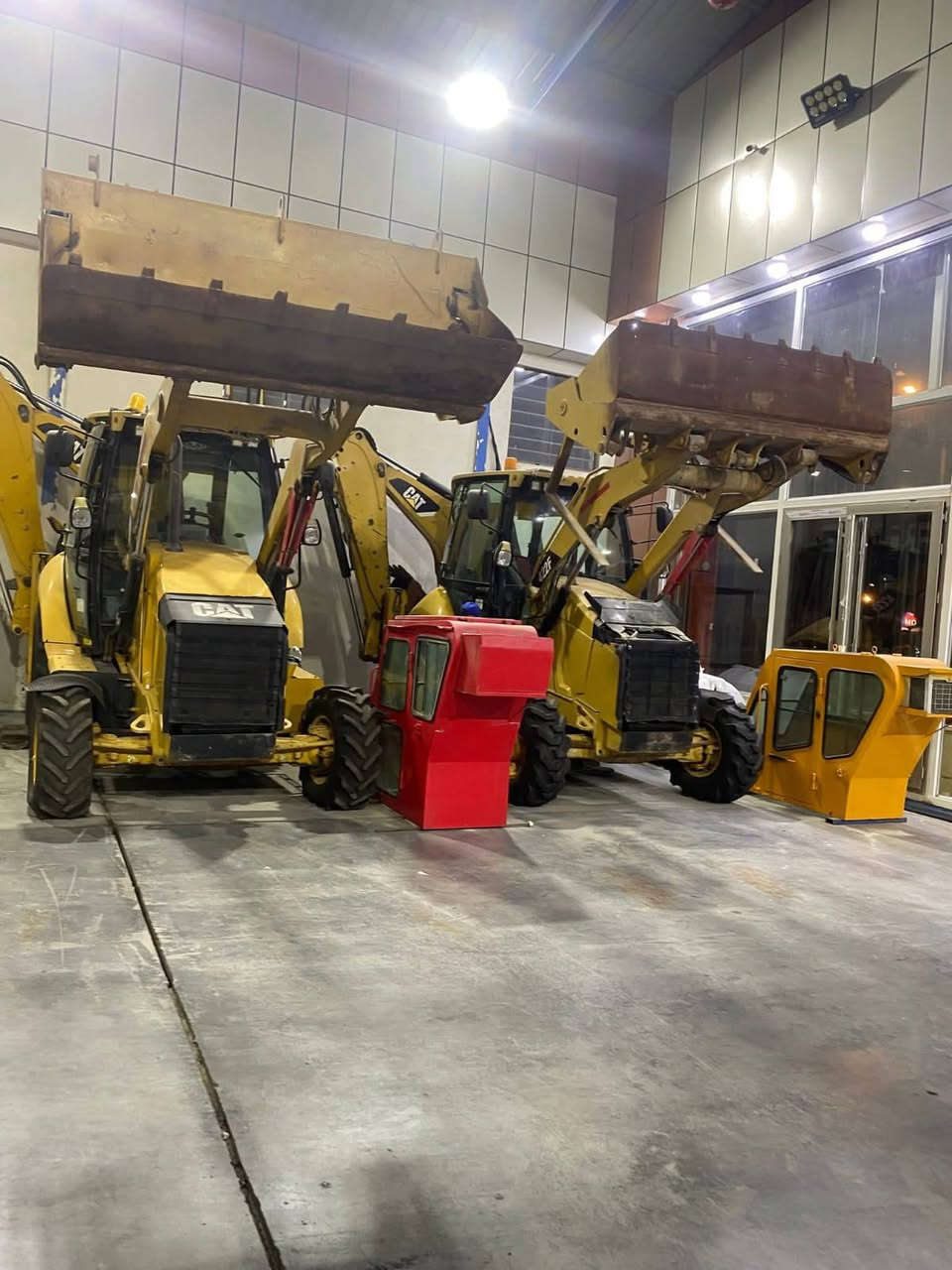 حفار جديد لبيع 2018 مرقم كامل لاستفسار على ***********
