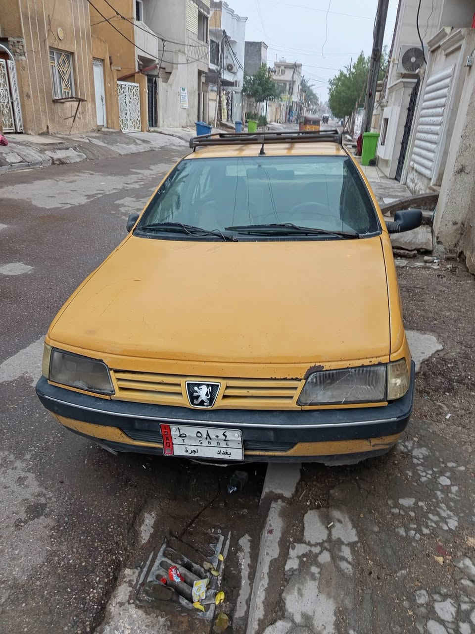 سلام عليكم عدي سياره بيجو موديل 2010مكينه صرف كير تمام تبريد تمام رقم الماني بغداد هيه غرامه مصفر وكشر شوف عينك تجي وشوفه تحويل موباشر السعر 23وبيه مجال الطيبين البكان الشعله جوادين وهاذه رقمي ***********
