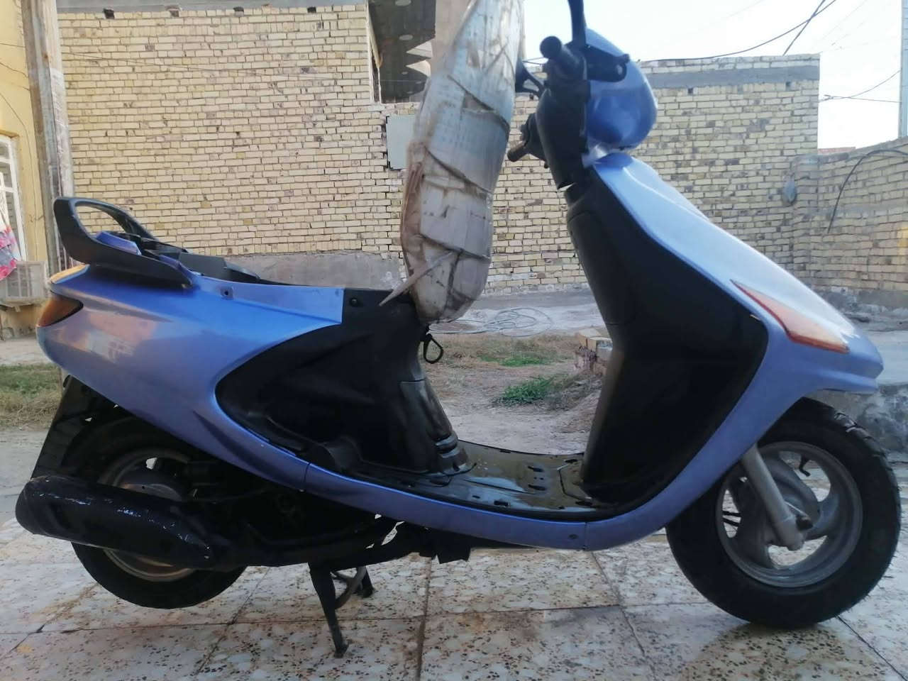 #من الخاص
دراجه اسمه فراشه للبيع دراجه نظيفه شغاله مثل ماموضح كدامكم اي شي مابيه تشغل وترايك وين ماتريد كامله على آخر حباية كهربائيات كله شغال  سعره 450 وبيه مجال مكاني الحمزة الغربي


**إذا كنت صاحب هذا الإعلان وتريد حذفه لأي سبب، رجاءا أرسل رسالة إلى الدعم الفني**