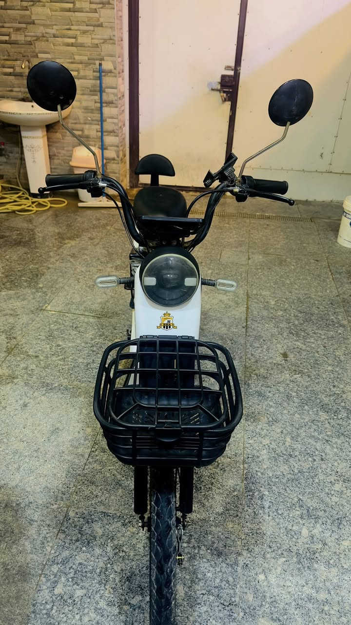 سلام عليكم
بايسكل شحن للبيع 
ملف 1000 شركة ونلي
4 نمر
4 باتري نوع ونلي

للاستفسار اكثر خاص 🌹


**إذا كنت صاحب هذا الإعلان وتريد حذفه لأي سبب، رجاءا أرسل رسالة إلى الدعم الفني**